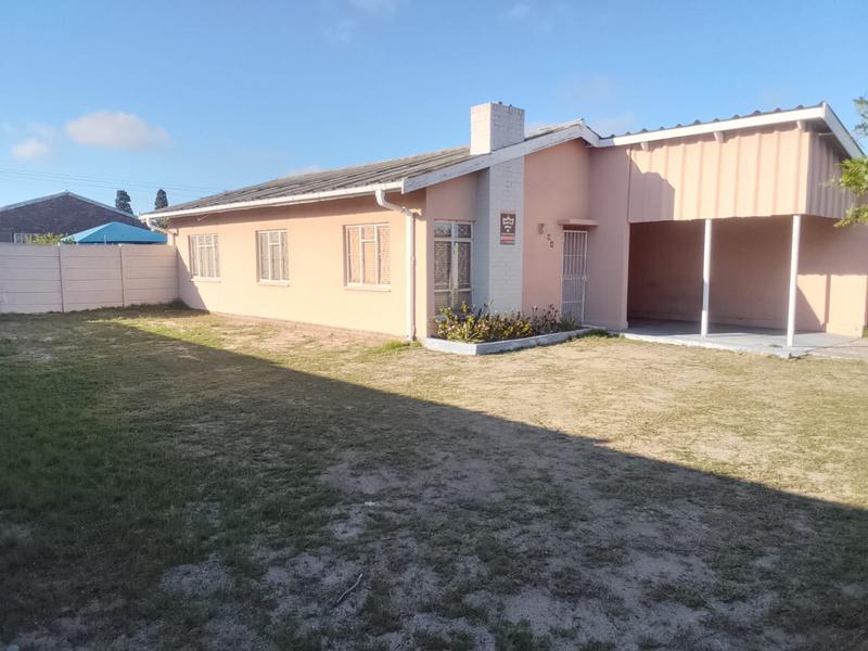 To Let 3 Bedroom Property for Rent in Bothasig Western Cape
